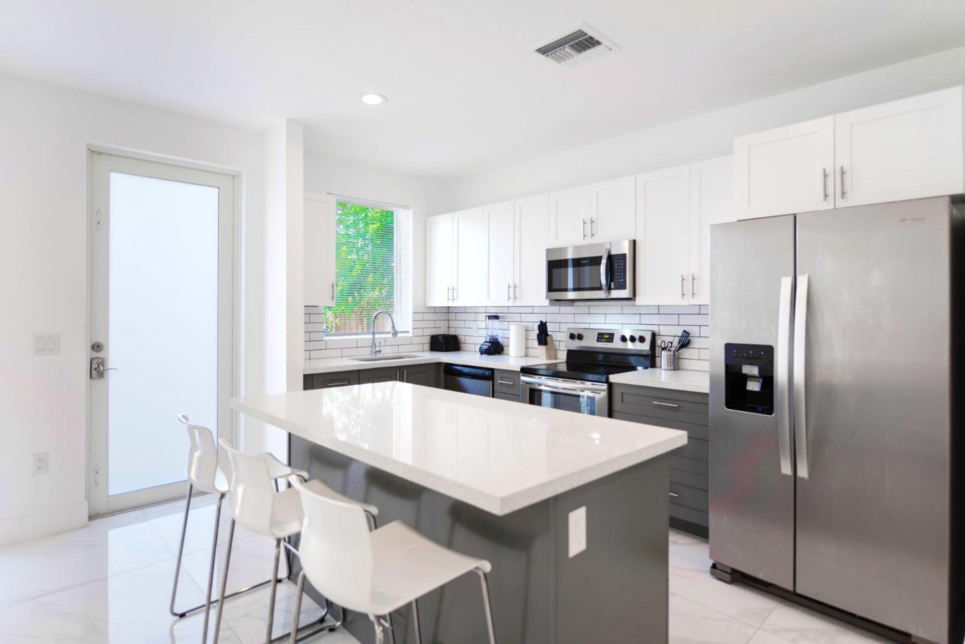 Charming W Free Parking Included Holiday home Miami